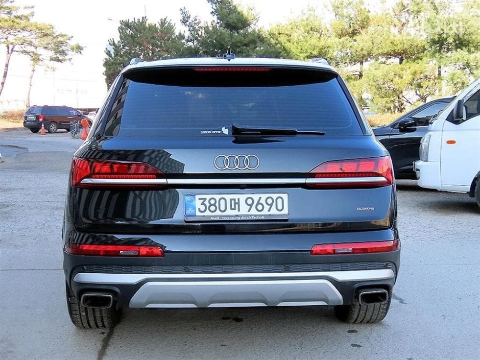 Audi New Q73.0 55 TFSI Quattro Standard - 4