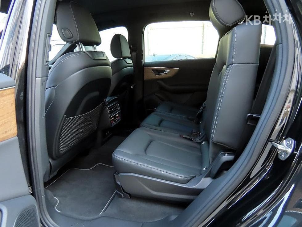 Audi New Q73.0 55 TFSI Quattro Standard - 6