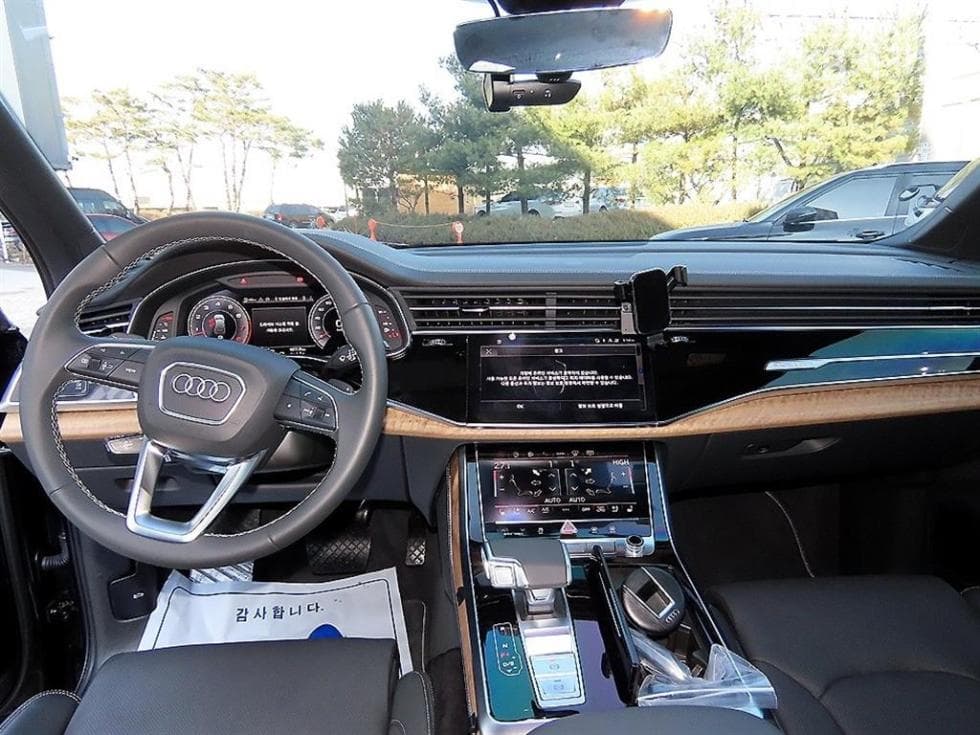 Audi New Q73.0 55 TFSI Quattro Standard - 7