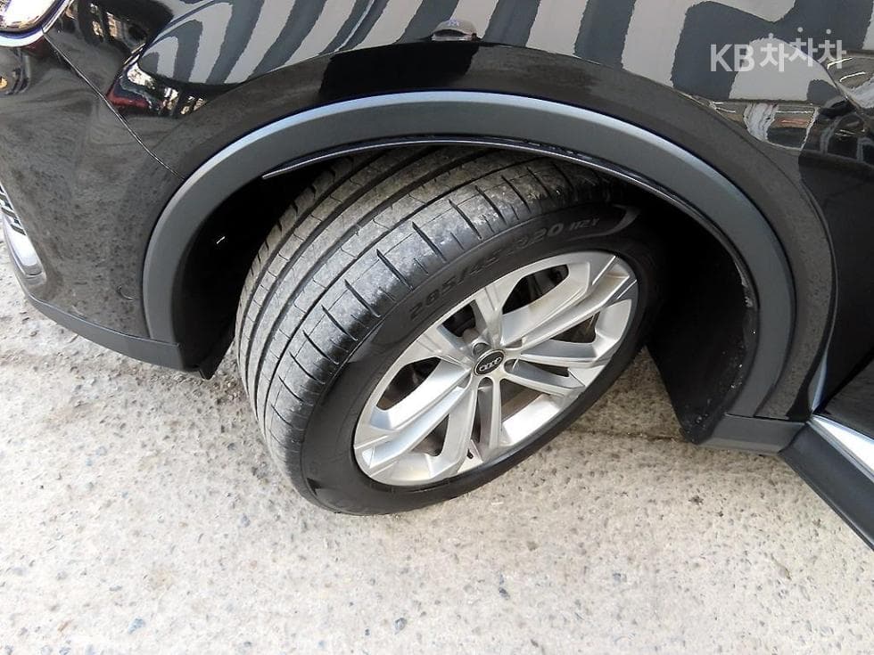 Audi New Q73.0 55 TFSI Quattro Standard - 20