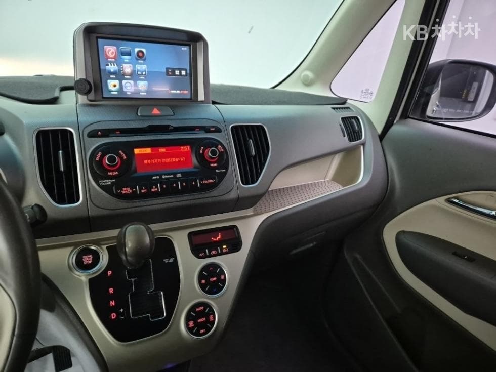 Kia Ray (van)1.0 Gasoline Prestige - 10