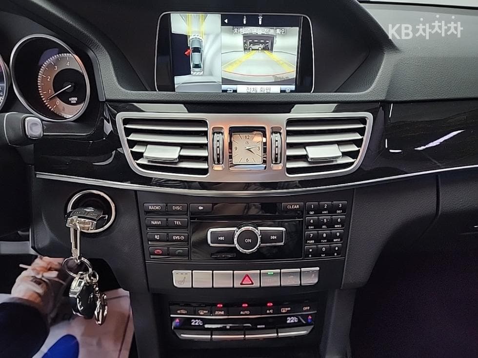 Mercedes-Benz New E-ClassE300 4매틱 Avantgarde W212 - 10