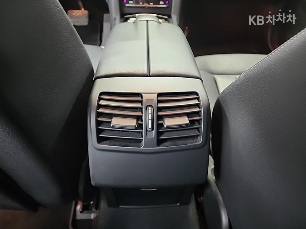 Mercedes-Benz New E-ClassE300 4매틱 Avantgarde W212 - 13