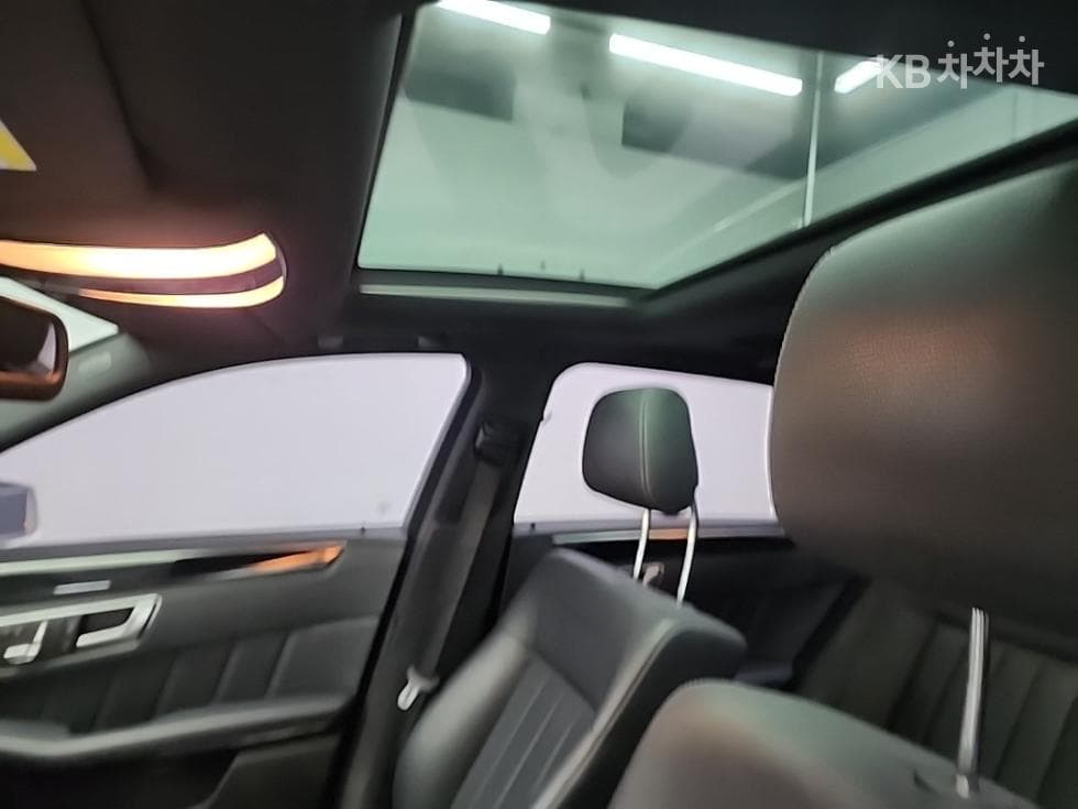Mercedes-Benz New E-ClassE300 4매틱 Avantgarde W212 - 15
