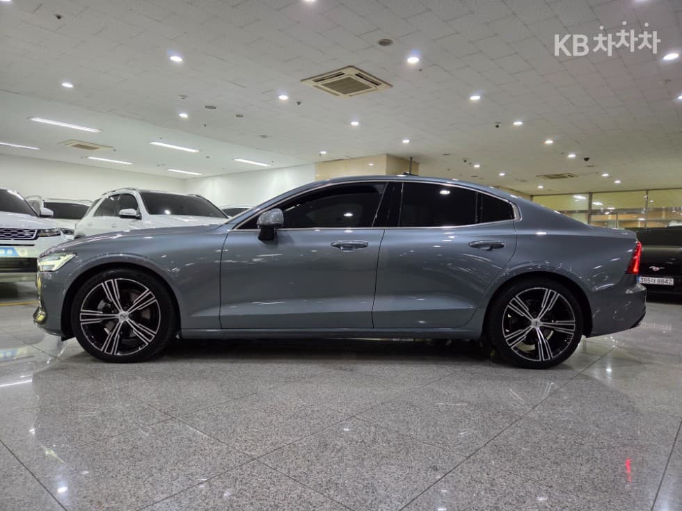 Volvo S60 3-토 поколение2.0 T5 Inscription - 3