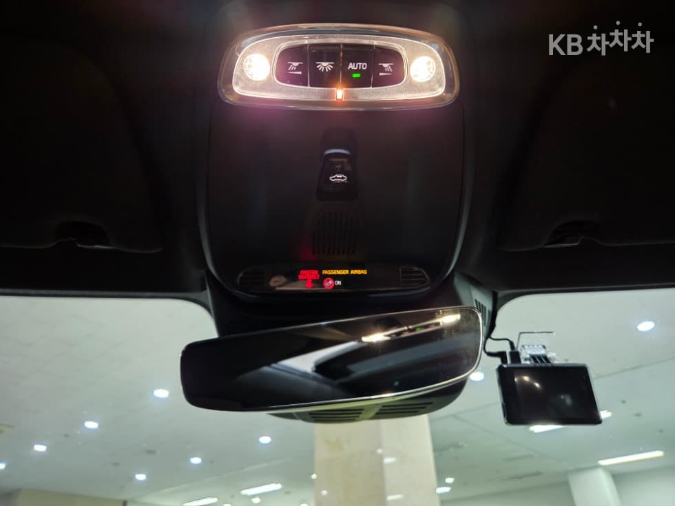 Volvo S60 3-토 поколение2.0 T5 Inscription - 16