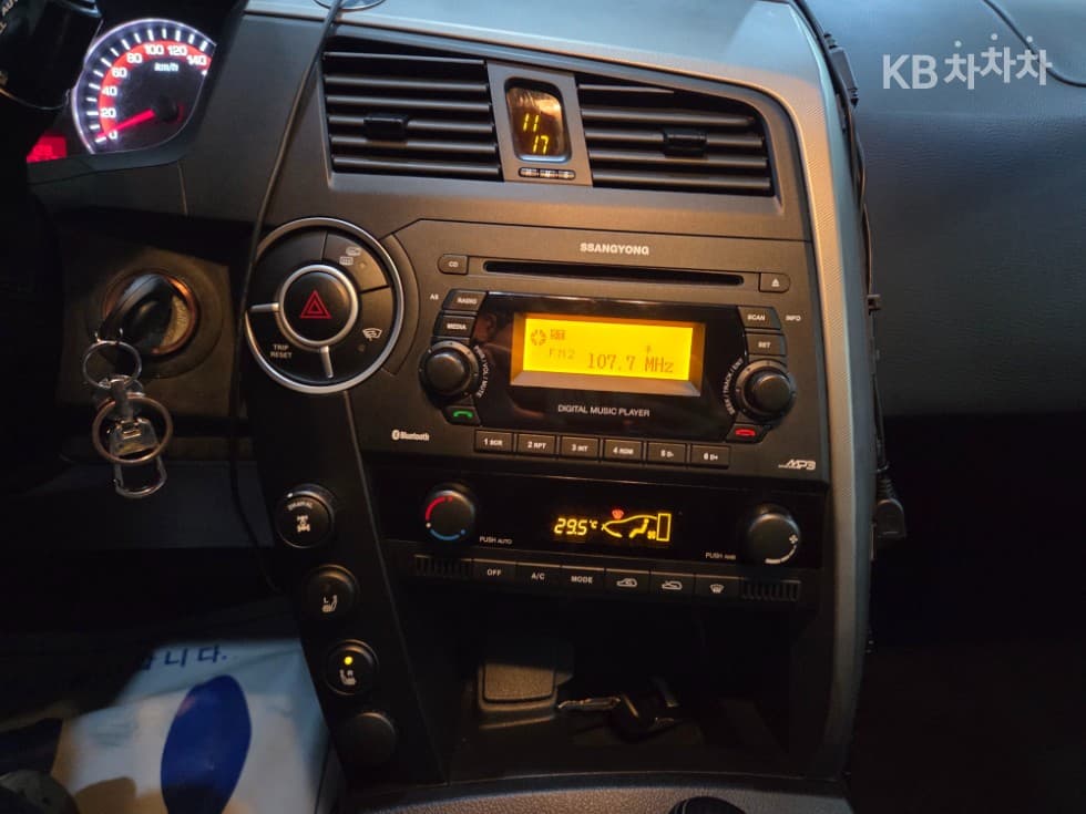 КейДжи Мобилити Корандо Спорт (pickup variant)CX7 4x4 패션 - 11