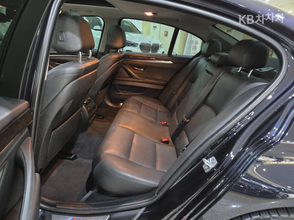 BMW Нов5 Серия528i M Air로 Динамичен F10 - 7