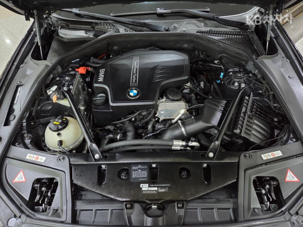 BMW Нов5 Серия528i M Air로 Динамичен F10 - 18