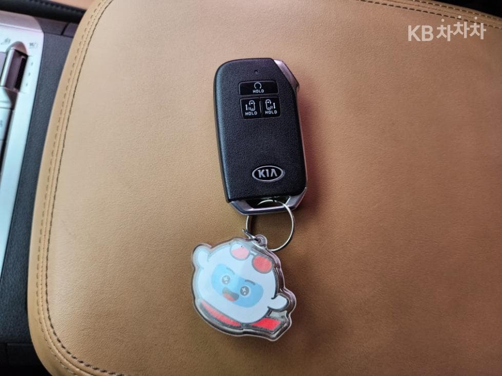 Kia Carnival 4th generationD2.2 9-seater Prestige - 13