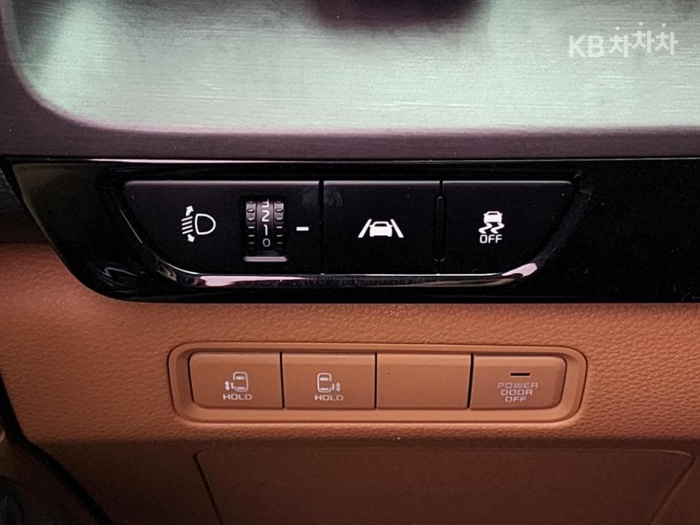 Kia Carnival 4th generationD2.2 9-seater Prestige - 14