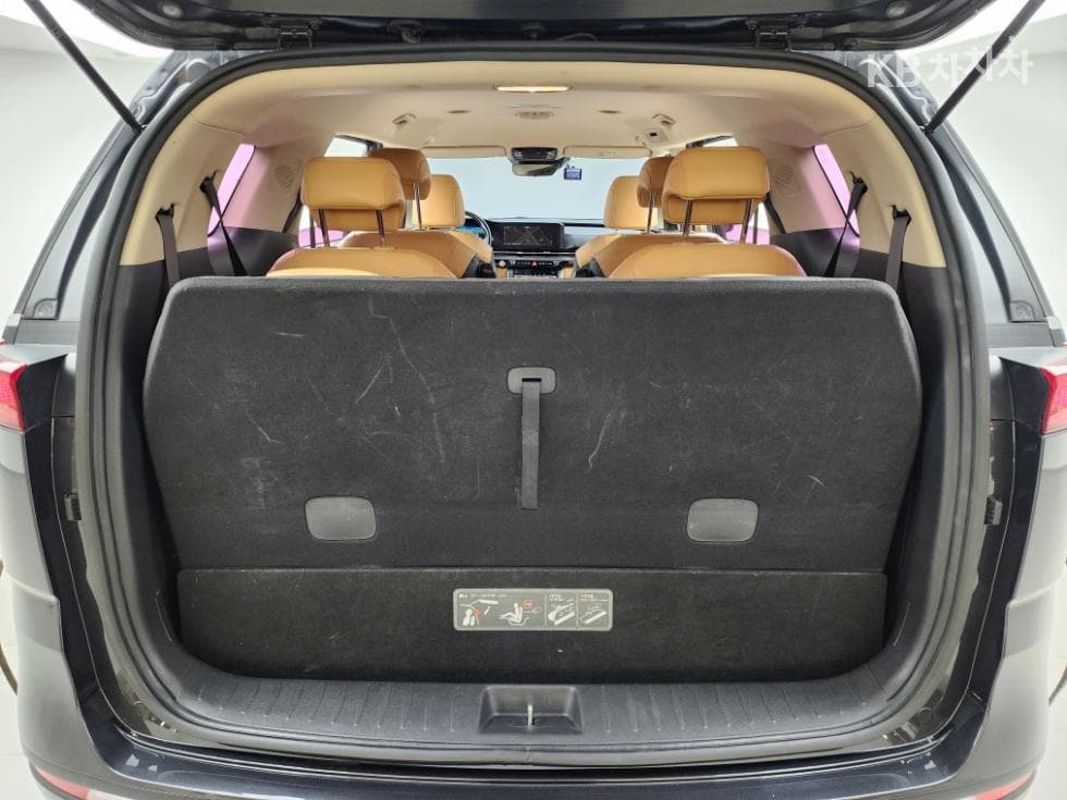 Kia Carnival 4th generationD2.2 9-seater Prestige - 21