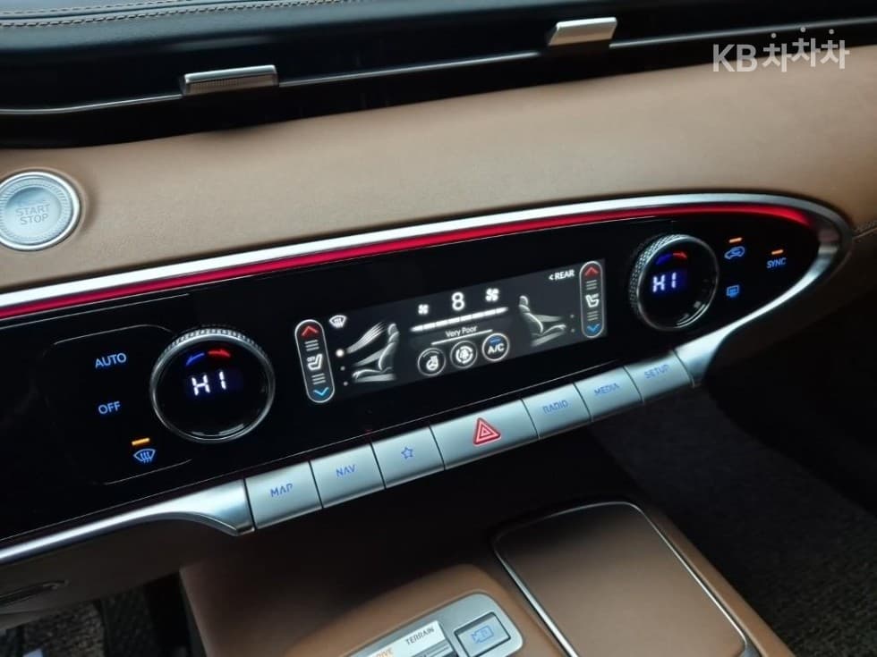 Дженезис GV70Бензин 2.5T AWD - 16