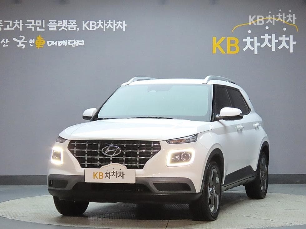 Хюндай Вениу Бензин 1.6 Premium - Image 1