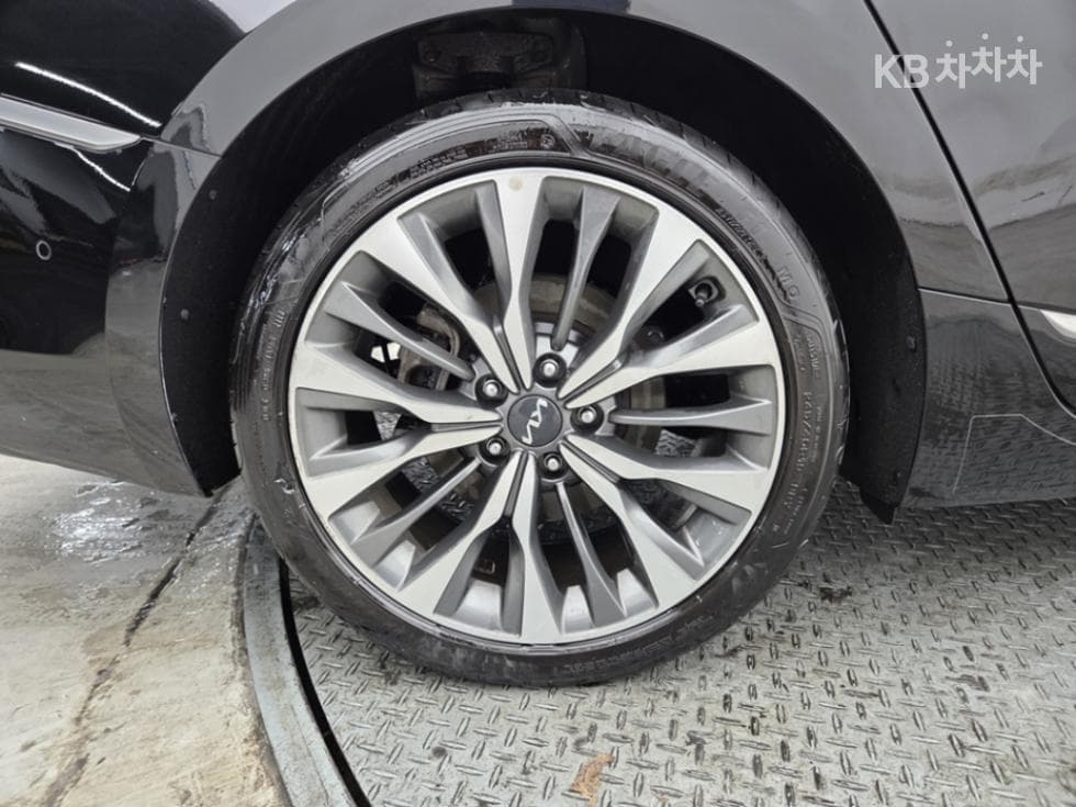 Kia K82.5L gasoline Noblesse - 8