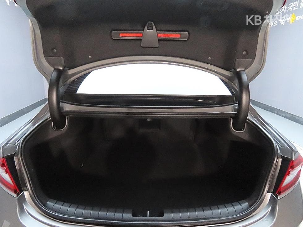 Хюндай Grandeur (Azera)IG2.4 Premium Стандартен - 19