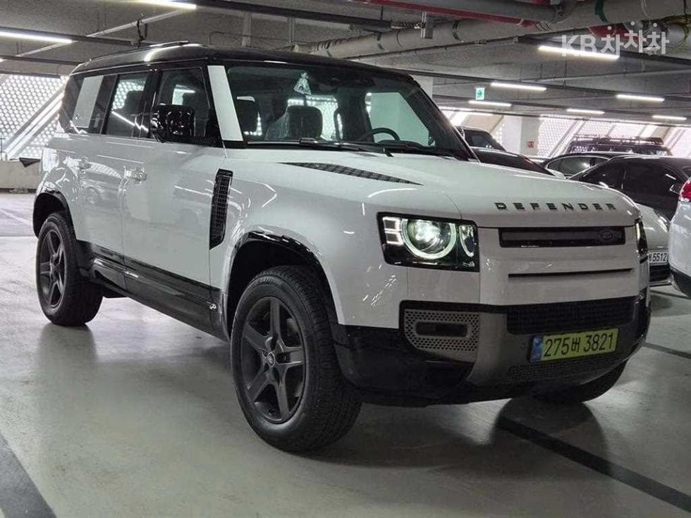 Land Rover 디펜더(L663) 110 P300 X-DYN SE - Image 1