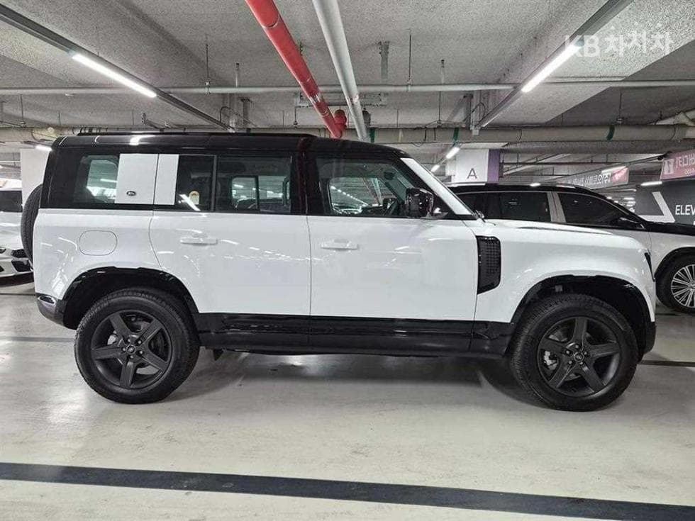 Land Rover 디펜더(L663)110 P300 X-DYN SE - 3