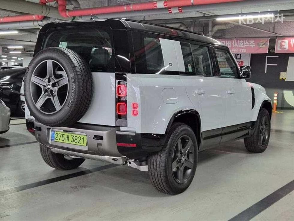 Land Rover 디펜더(L663)110 P300 X-DYN SE - 4