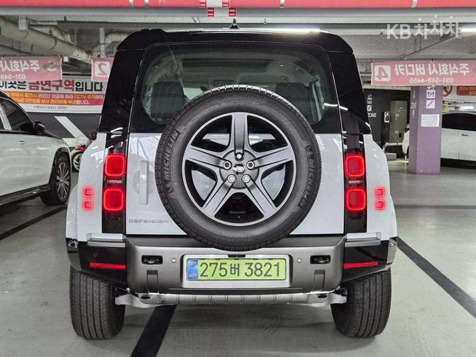 Land Rover 디펜더(L663)110 P300 X-DYN SE - 5