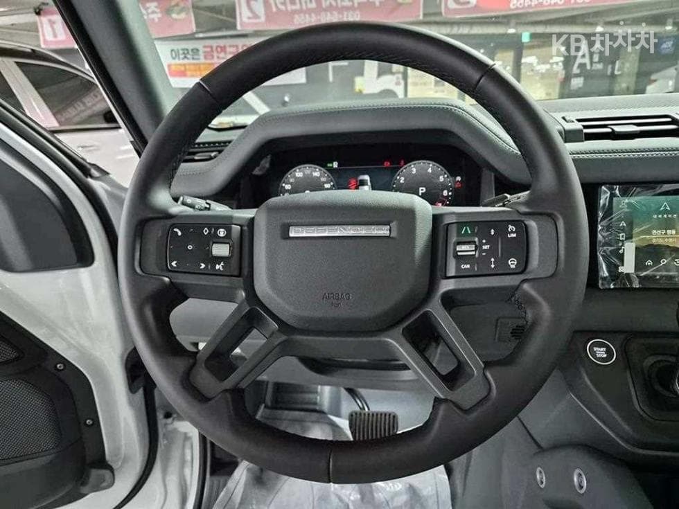 Land Rover 디펜더(L663)110 P300 X-DYN SE - 9