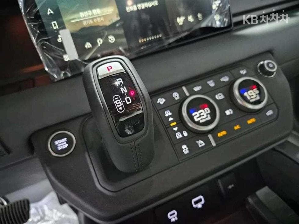 Land Rover 디펜더(L663)110 P300 X-DYN SE - 10