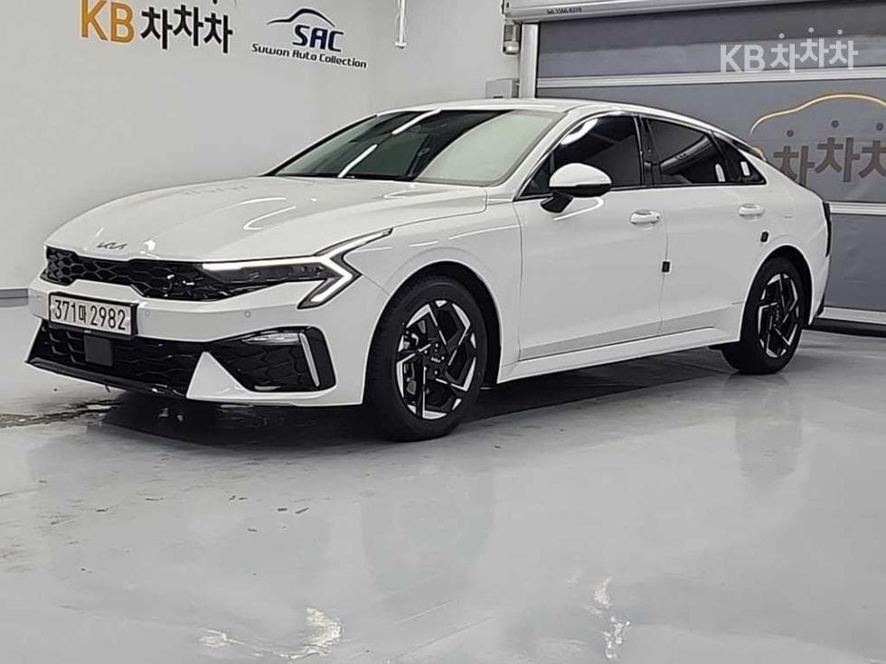 Киа The New (фейслифт) K5 3-토 поколение 2.0 Бензин Престиж - Image 1