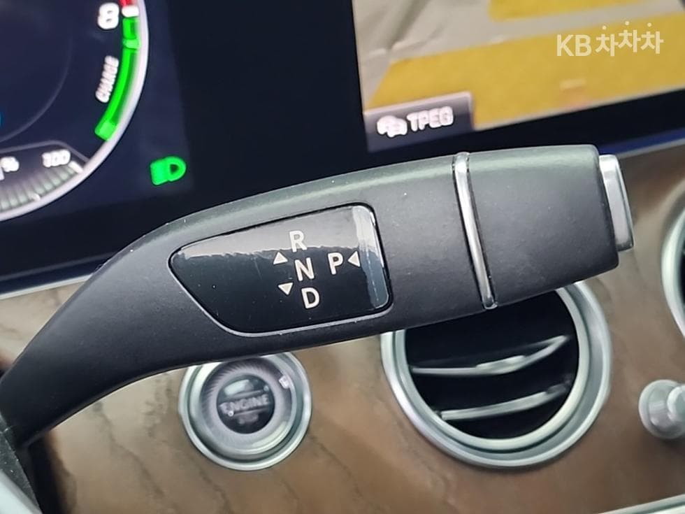 Mercedes-Benz E-Клас (W213)E300e Exclusive - 8