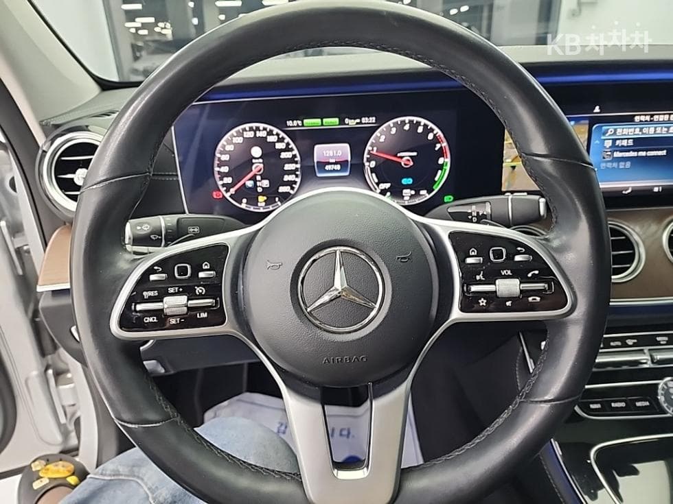 Mercedes-Benz E-Клас (W213)E300e Exclusive - 9