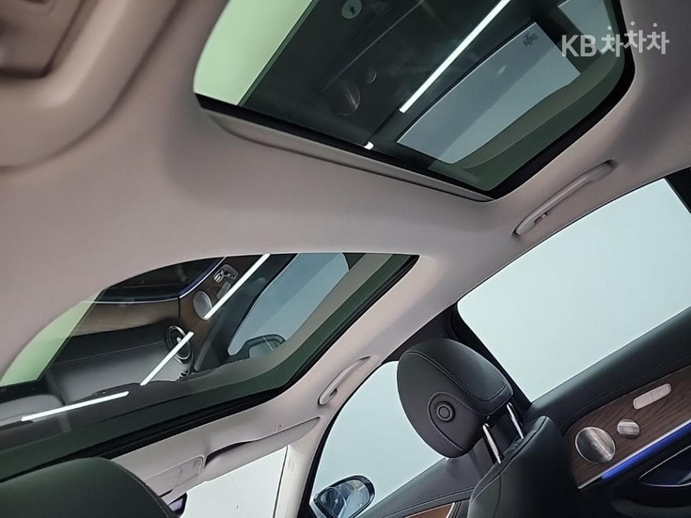 Mercedes-Benz E-Клас (W213)E300e Exclusive - 15