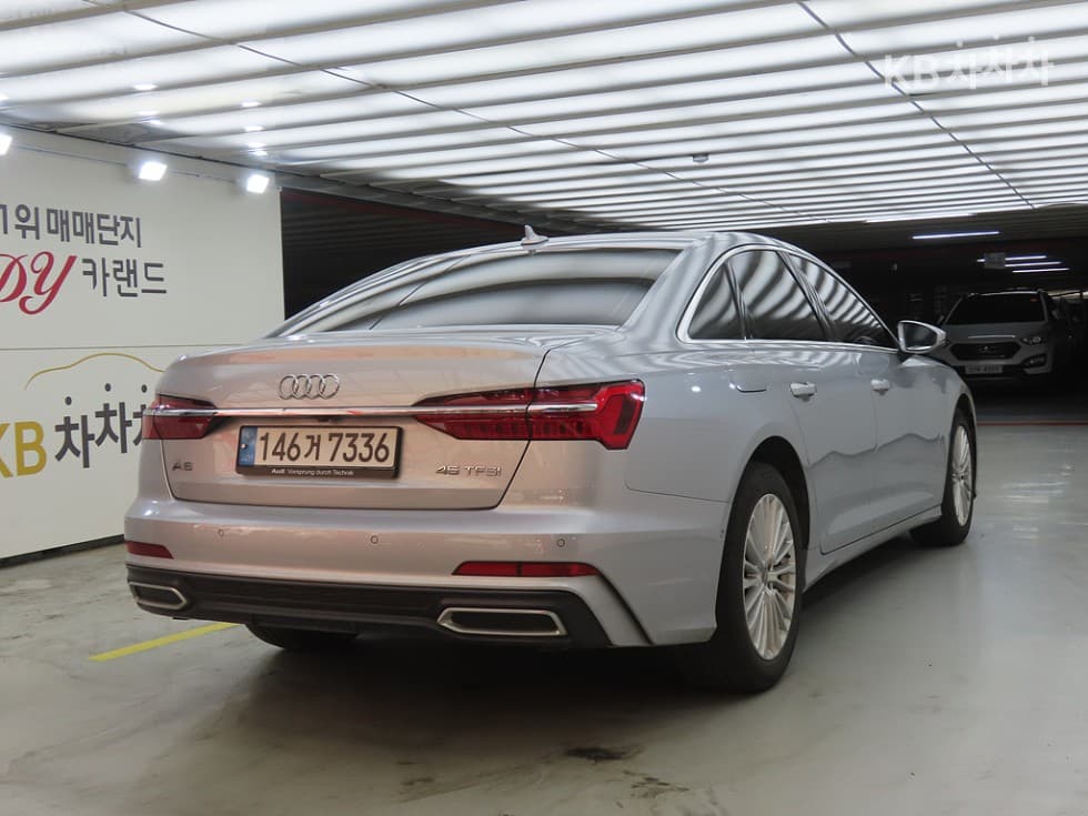 Ауди A6(C8)45 TFSI Premium - 4