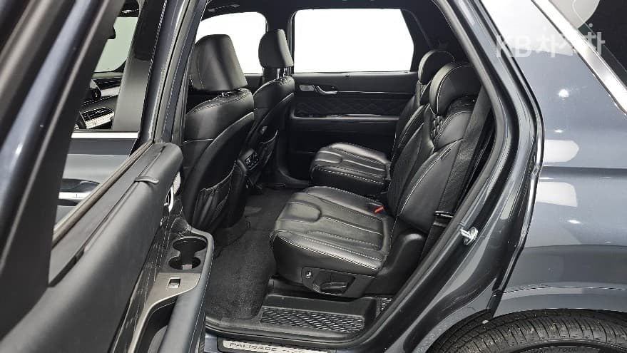 Hyundai Palisade2.2 Diesel 7-seater (Limousine) AWD Calligraphy - 11