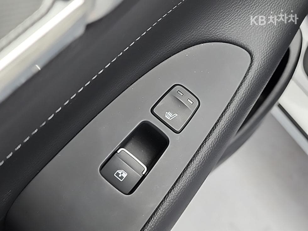 Хюндай The New (фейслифт) Grandeur (Azera) Хибрид2.4 Exclusive - 14