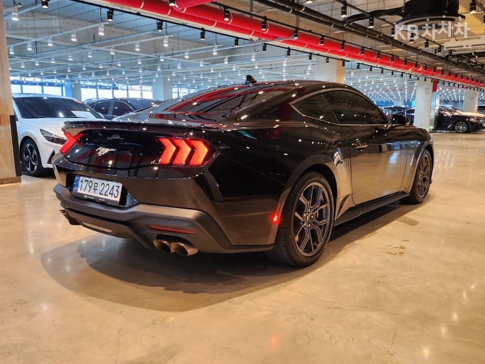 Форд 올Нов머스탱Купе Premium - 4