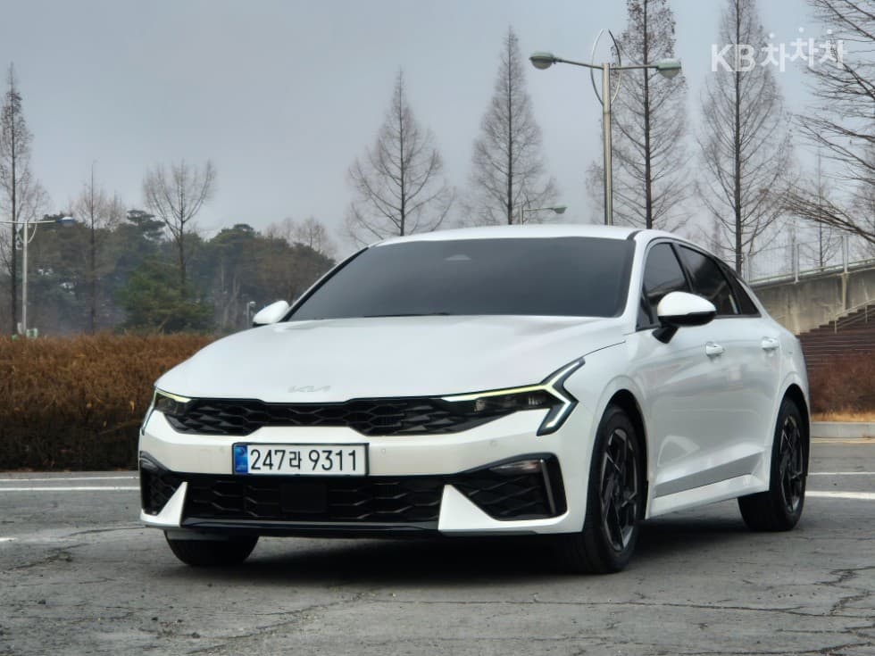 Киа The New (фейслифт) K5 3-토 поколение 1.6 Бензин Турбо Престиж - Image 1