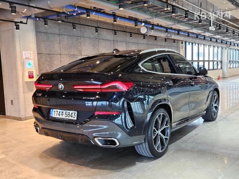 BMW X6(G06)xDrive 40i M Sport Package - 4