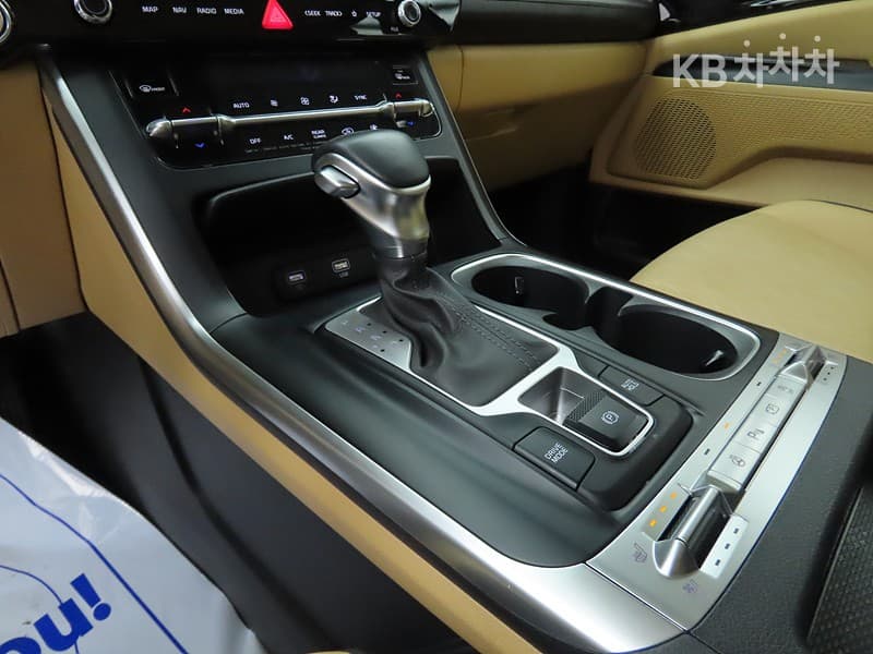 Киа Канивал 4-то поколениеD2.2 9-местен Престиж - 11