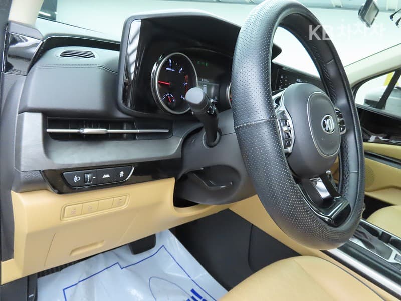 Киа Канивал 4-то поколениеD2.2 9-местен Престиж - 14