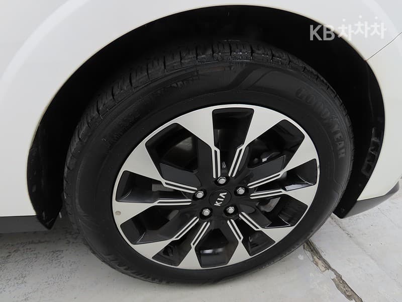 Киа Канивал 4-то поколениеD2.2 9-местен Престиж - 22