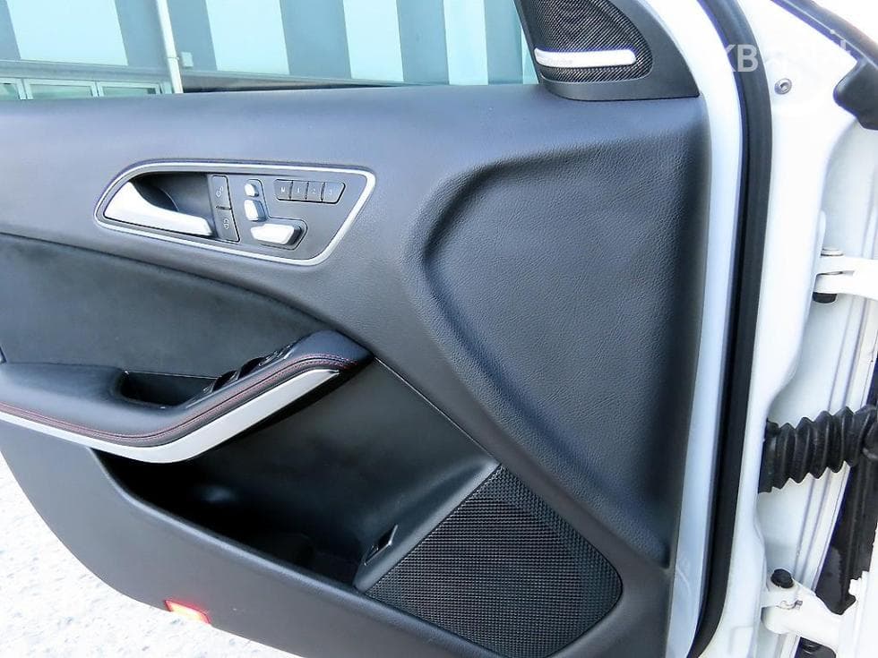 Mercedes-Benz GLA X156GLA45 AMG 4매틱 - 11