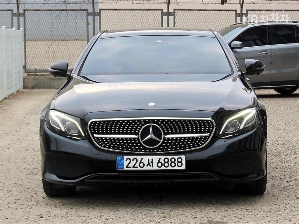 Mercedes-Benz E-Class (W213)E300 Avantgarde