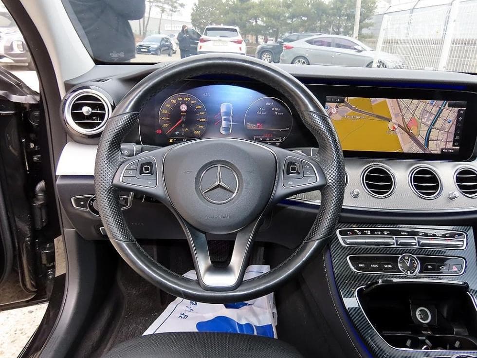 Mercedes-Benz E-Class (W213)E300 Avantgarde - 8