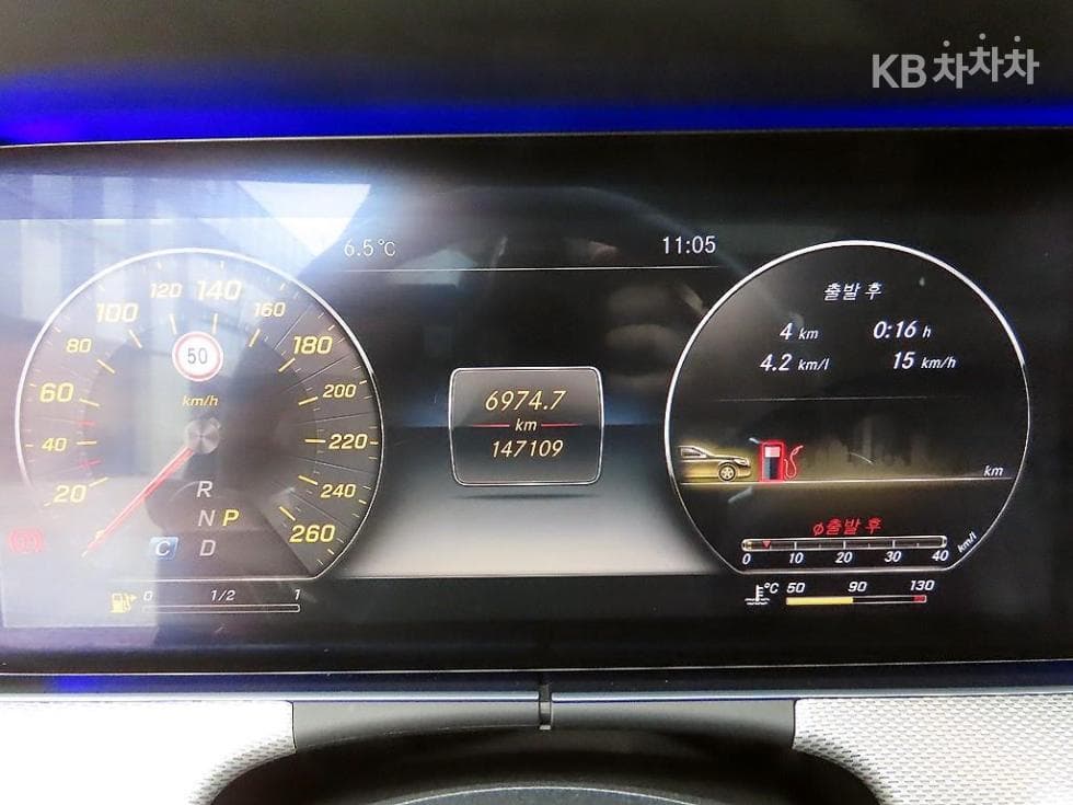 Mercedes-Benz E-Class (W213)E300 Avantgarde - 9