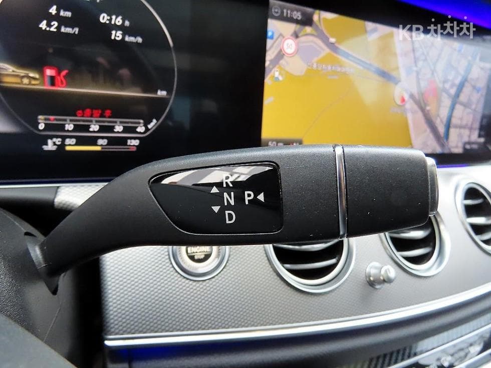 Mercedes-Benz E-Class (W213)E300 Avantgarde - 10