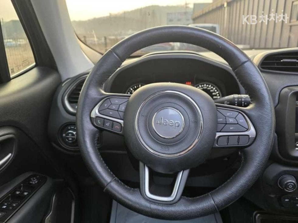 지프 레니게이드1.6 Limited FWD - 9