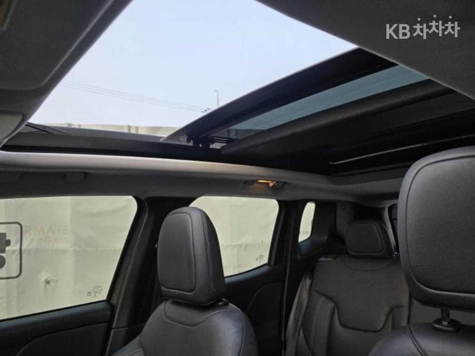 지프 레니게이드1.6 Limited FWD - 16