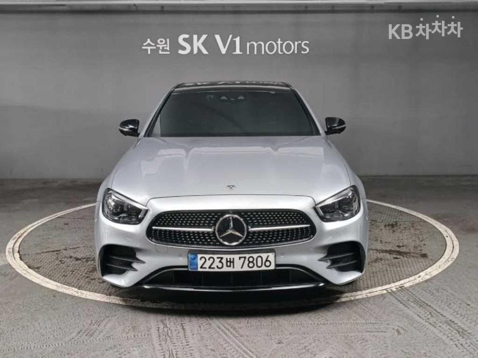 Mercedes-Benz E-Class (W213) E350 4MATIC Avantgarde - Image 1