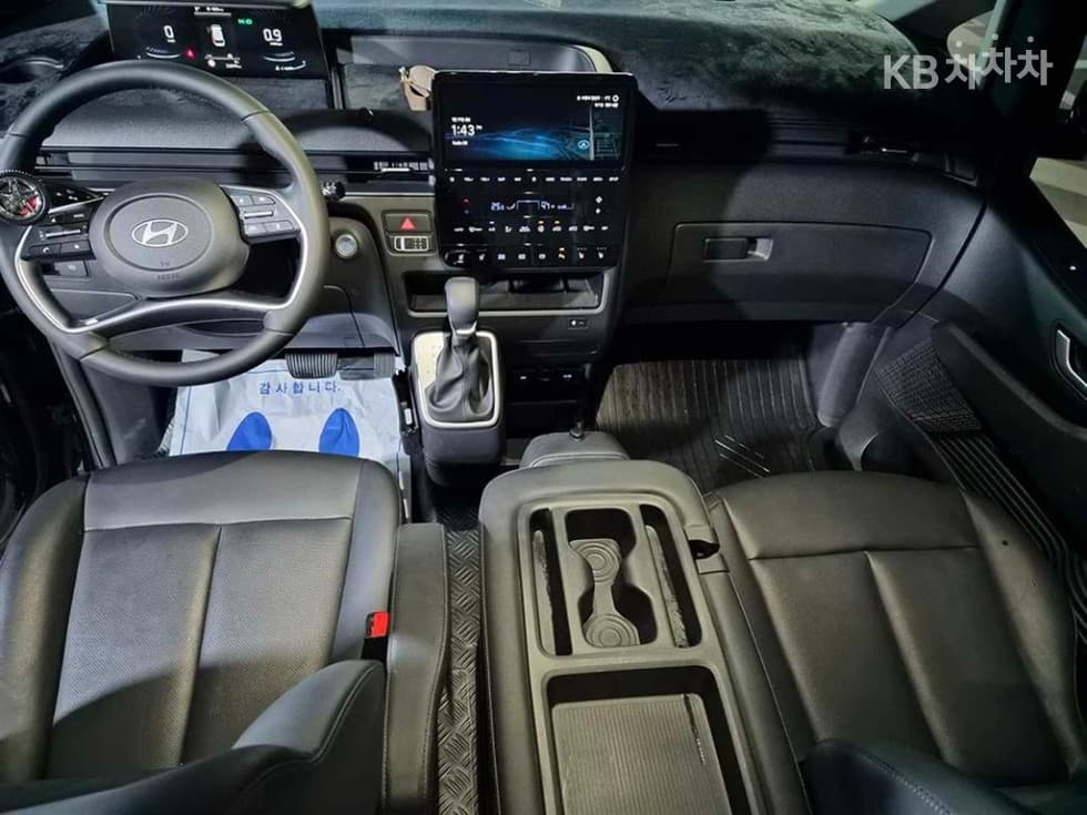 Hyundai Staria2.2 Tourer 9 AWD Modern - 9