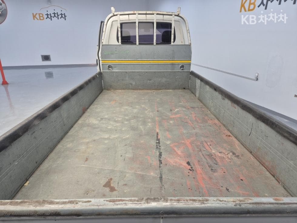 Киа Бонго 3 (лек)1.2Тон Удължено междуосие Королевска кабина CRDi Престиж - 16