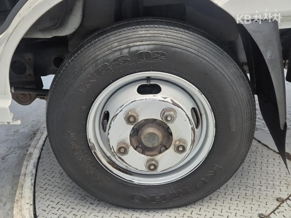 Киа Бонго 3 (лек)1.2Тон Удължено междуосие Королевска кабина CRDi Престиж - 17